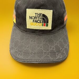 Gucci Men's Black Leather Strap Cap